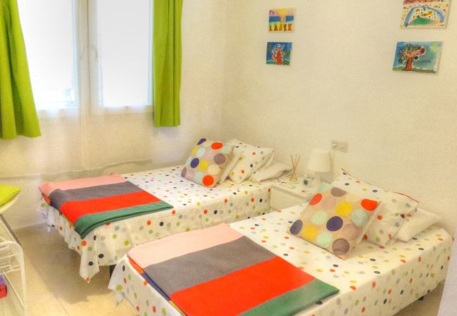Apartment in La Herradura - 2 bed apartment with beautiful views and communal pool Apartment in La Herradura - 2 bed apartment with beautiful views and communal pool