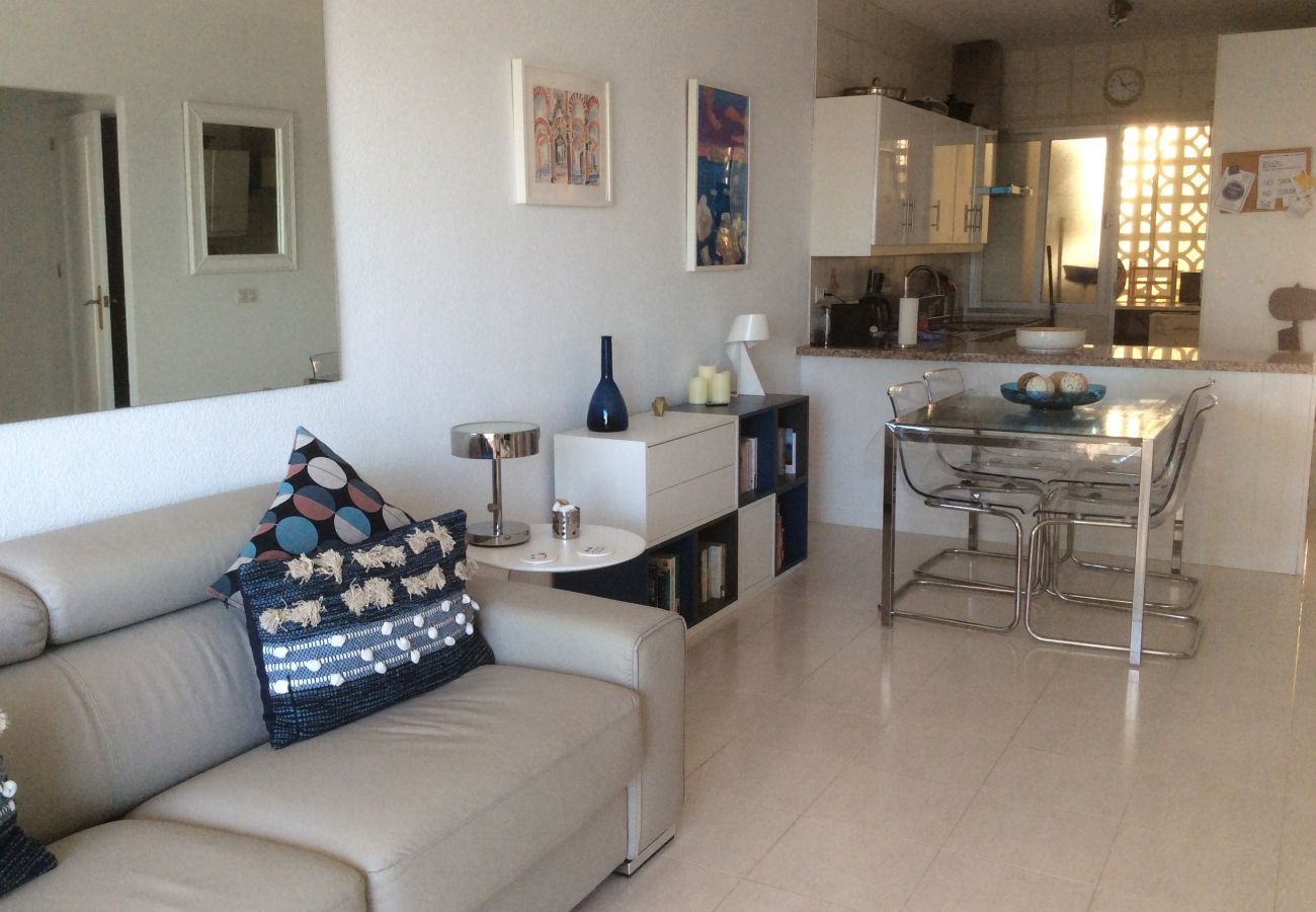 Apartment in La Herradura - 2 bed apartment with beautiful views and communal pool