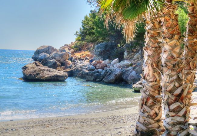 Apartment in La Herradura - 2 bed ap. next to beach with communal pool and lovely views Apartment in La Herradura - 2 bed ap. next to beach with communal pool and lovely views