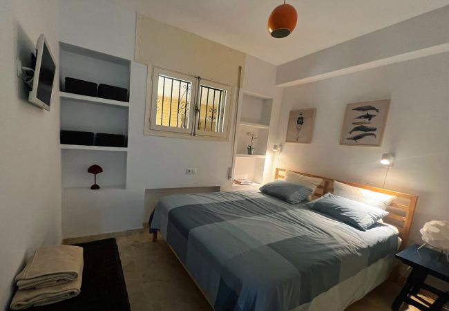 Apartment in La Herradura - 2 bed ap. next to beach with communal pool and lovely views Apartment in La Herradura - 2 bed ap. next to beach with communal pool and lovely views