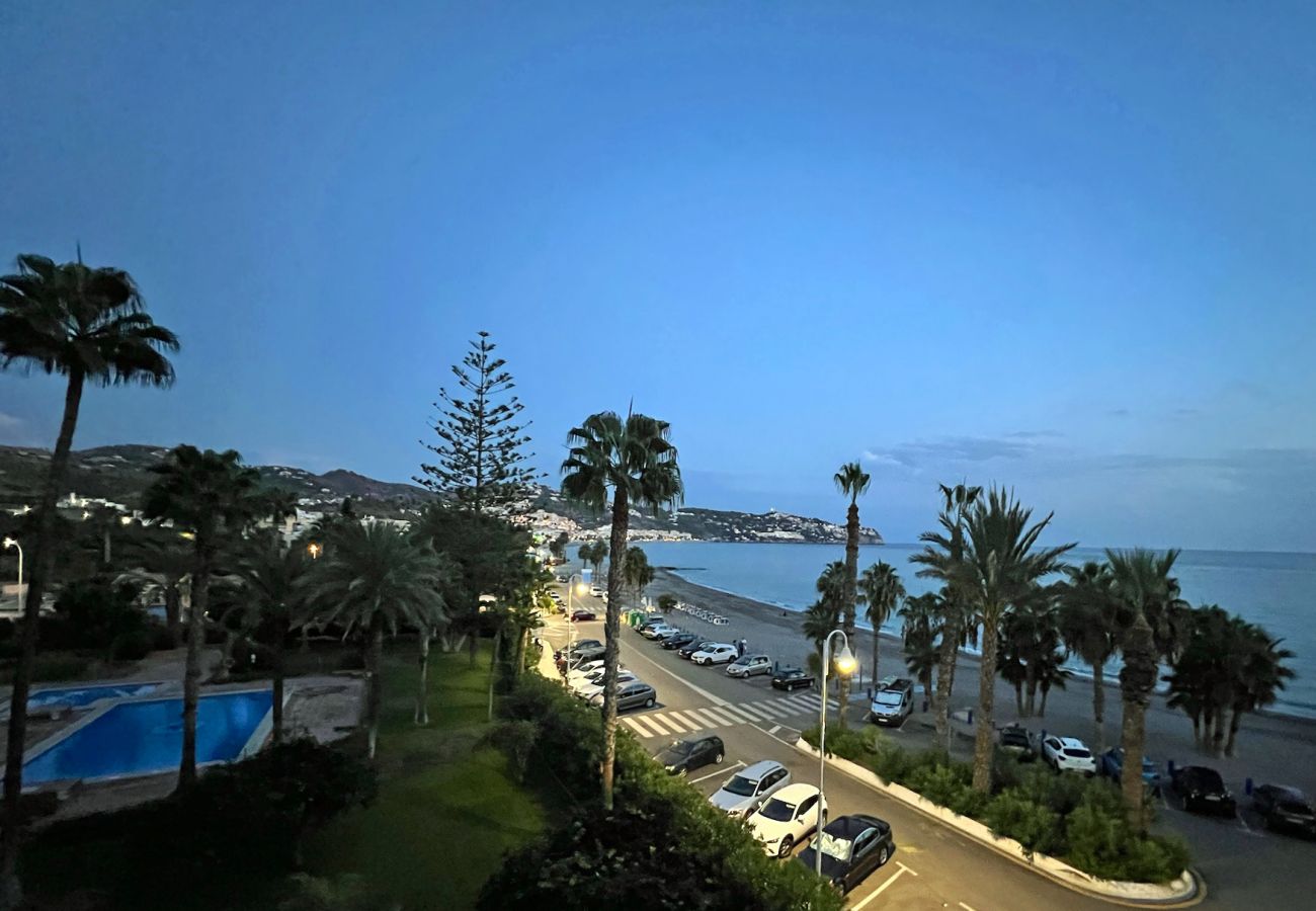 Apartment in La Herradura - 2 bed ap. next to beach with communal pool and lovely views