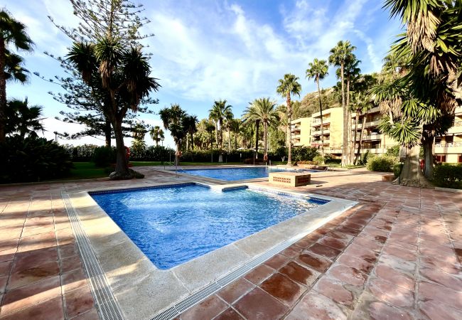 Apartment in La Herradura - 2 bedroom apartment next to the sea with great views and communal pool Apartment in La Herradura - 2 bedroom apartment next to the sea with great views and communal pool