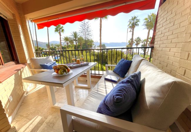  in La Herradura - 2 bedroom apartment next to the sea with great views and communal pool