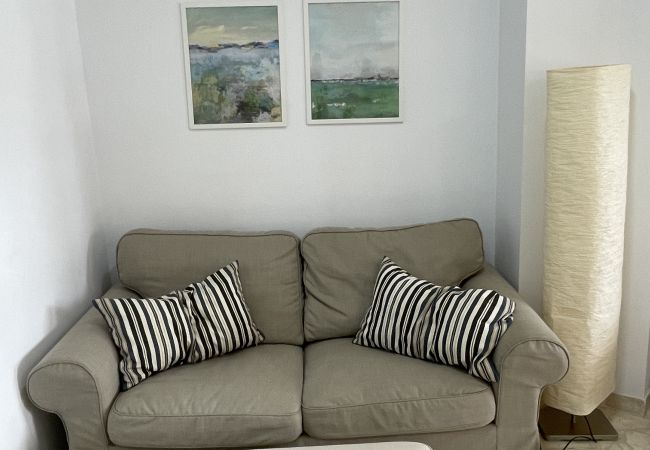 Apartment in La Herradura - 2 bedroom apartment next to the sea with great views and communal pool Apartment in La Herradura - 2 bedroom apartment next to the sea with great views and communal pool