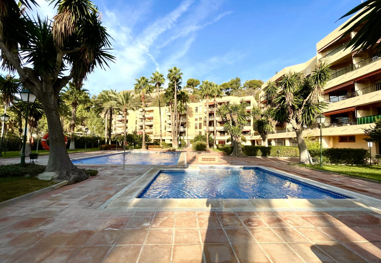 Apartment in La Herradura - 2 bedroom apartment next to the sea with great views and communal pool