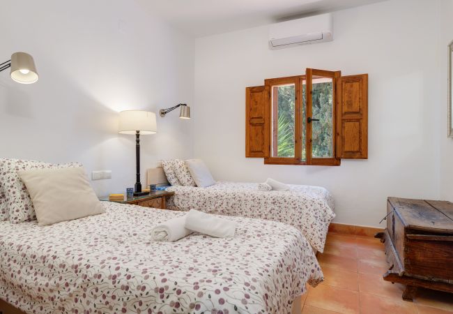 Villa in La Herradura - Fabulous 4 bedroom villa with private pool and amazing views of the bay Villa in La Herradura - Fabulous 4 bedroom villa with private pool and amazing views of the bay