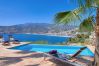 Villa in La Herradura - Fabulous 4 bedroom villa with private pool and amazing views of the bay Villa in La Herradura - Fabulous 4 bedroom villa with private pool and amazing views of the bay