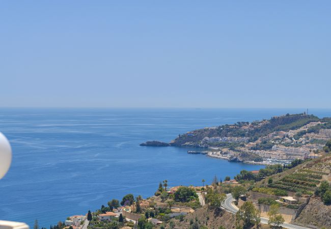 Villa in Almuñecar - Lovely 3 bedroom villa with private pool and lovely views Villa in Almuñecar - Lovely 3 bedroom villa with private pool and lovely views