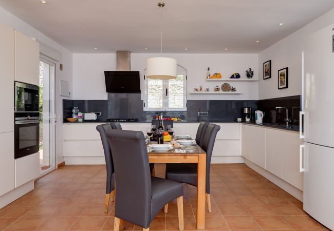 Villa in Almuñecar - Lovely 3 bedroom villa with private pool and lovely views Villa in Almuñecar - Lovely 3 bedroom villa with private pool and lovely views