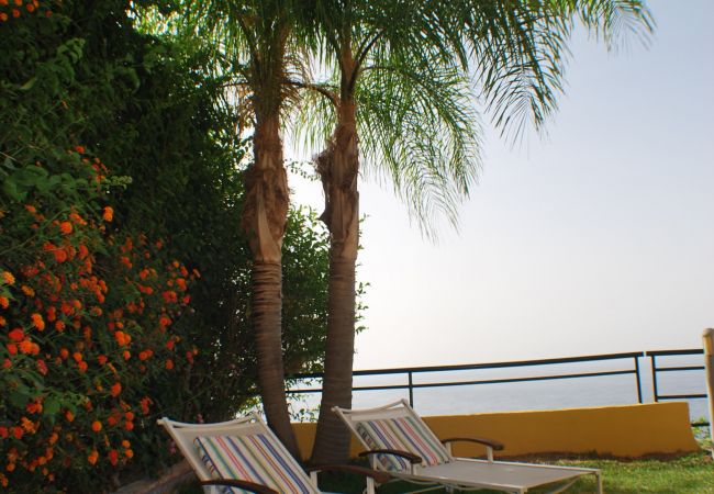 Villa in La Herradura - Lovely 3 bedroom house with stunning views and private pool