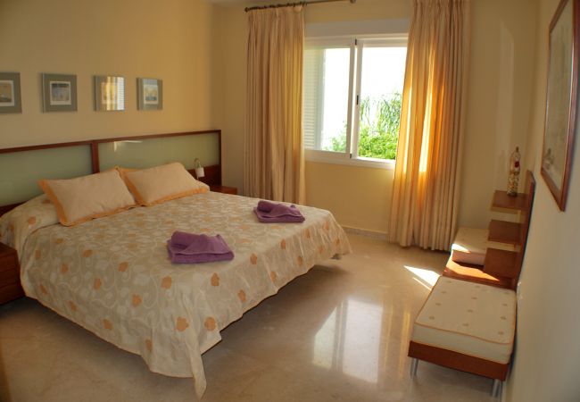 Villa in La Herradura - Lovely 3 bedroom house with stunning views and private pool Villa in La Herradura - Lovely 3 bedroom house with stunning views and private pool