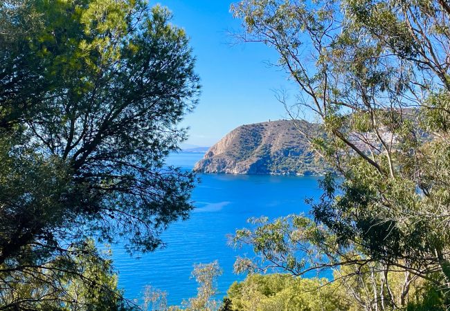 Villa in La Herradura - Lovely 6 bedroom traditional Spanish House with stunning views and private heated pool Villa in La Herradura - Lovely 6 bedroom traditional Spanish House with stunning views and private heated pool