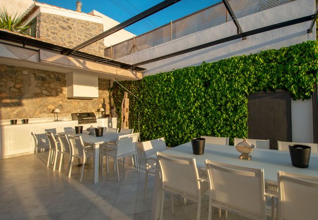 Villa in La Herradura - Amazing luxury 7 bed villa on cliff over sea with private pool, sauna and jacuzzi Villa in La Herradura - Amazing luxury 7 bed villa on cliff over sea with private pool, sauna and jacuzzi