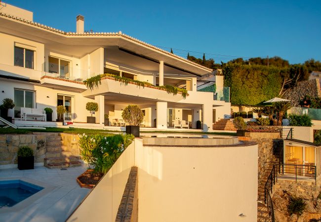 Villa in La Herradura - Amazing luxury 7 bed villa on cliff over sea with private pool, sauna and jacuzzi Villa in La Herradura - Amazing luxury 7 bed villa on cliff over sea with private pool, sauna and jacuzzi