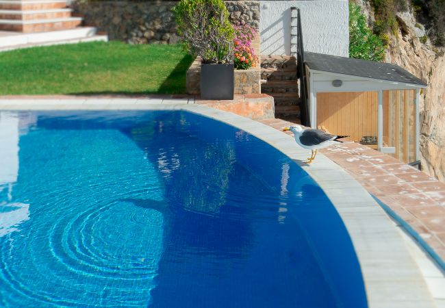 Villa in La Herradura - Amazing luxury 7 bed villa on cliff over sea with private pool, sauna and jacuzzi Villa in La Herradura - Amazing luxury 7 bed villa on cliff over sea with private pool, sauna and jacuzzi