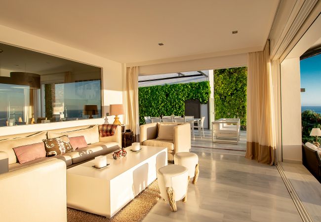 Villa in La Herradura - Amazing luxury 7 bed villa on cliff over sea with private pool, sauna and jacuzzi Villa in La Herradura - Amazing luxury 7 bed villa on cliff over sea with private pool, sauna and jacuzzi
