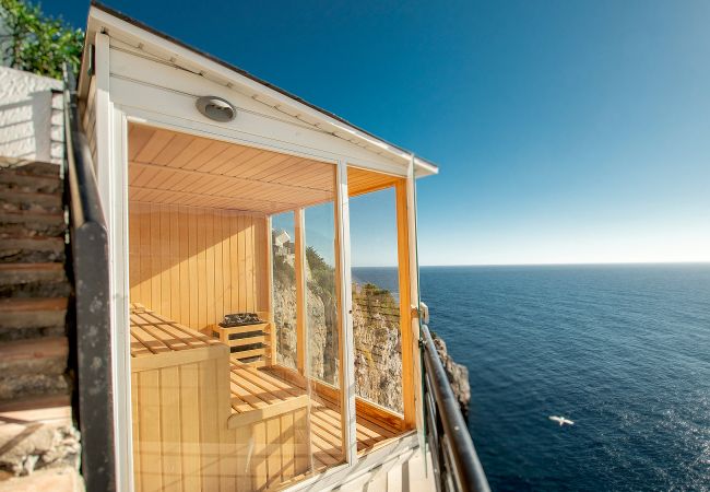 Villa in La Herradura - Amazing luxury 7 bed villa on cliff over sea with private pool, sauna and jacuzzi Villa in La Herradura - Amazing luxury 7 bed villa on cliff over sea with private pool, sauna and jacuzzi