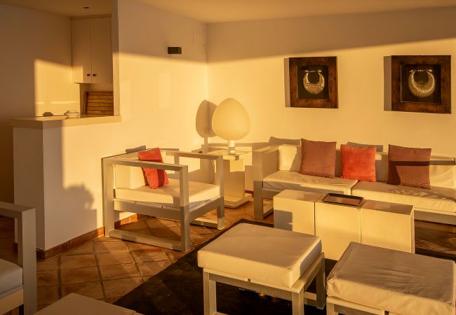 Villa in La Herradura - Amazing luxury 7 bed villa on cliff over sea with private pool, sauna and jacuzzi Villa in La Herradura - Amazing luxury 7 bed villa on cliff over sea with private pool, sauna and jacuzzi