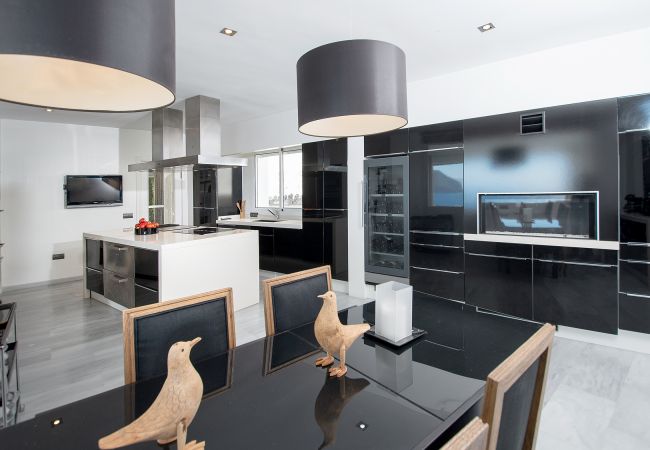 Villa in La Herradura - Amazing luxury 7 bed villa on cliff over sea with private pool, sauna and jacuzzi Villa in La Herradura - Amazing luxury 7 bed villa on cliff over sea with private pool, sauna and jacuzzi