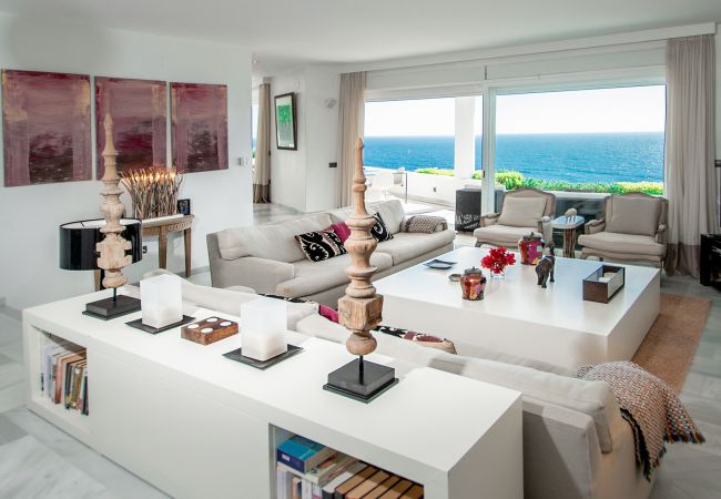 Villa in La Herradura - Amazing luxury 7 bed villa on cliff over sea with private pool, sauna and jacuzzi Villa in La Herradura - Amazing luxury 7 bed villa on cliff over sea with private pool, sauna and jacuzzi
