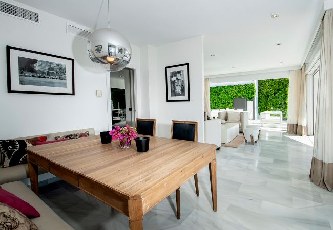 Villa in La Herradura - Amazing luxury 7 bed villa on cliff over sea with private pool, sauna and jacuzzi Villa in La Herradura - Amazing luxury 7 bed villa on cliff over sea with private pool, sauna and jacuzzi