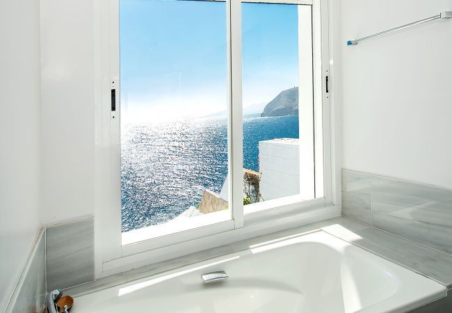 Villa in La Herradura - Amazing luxury 7 bed villa on cliff over sea with private pool, sauna and jacuzzi Villa in La Herradura - Amazing luxury 7 bed villa on cliff over sea with private pool, sauna and jacuzzi