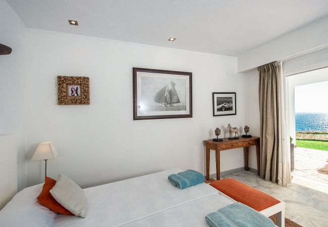 Villa in La Herradura - Amazing luxury 7 bed villa on cliff over sea with private pool, sauna and jacuzzi Villa in La Herradura - Amazing luxury 7 bed villa on cliff over sea with private pool, sauna and jacuzzi