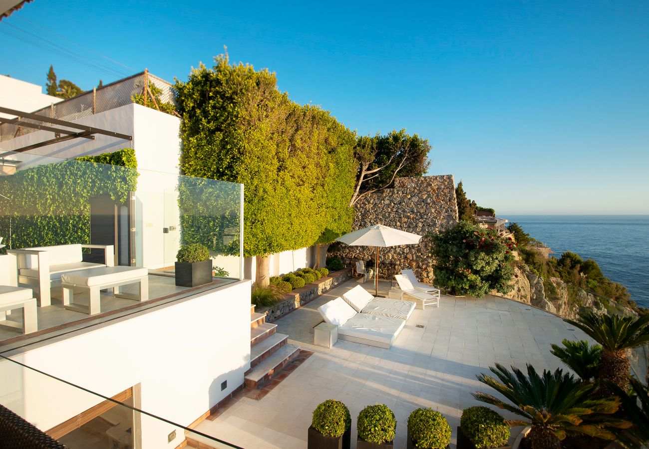 Villa in La Herradura - Amazing luxury 7 bed villa on cliff over sea with private pool, sauna and jacuzzi