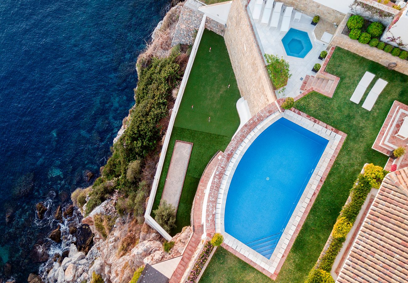 Villa in La Herradura - Amazing luxury 7 bed villa on cliff over sea with private pool, sauna and jacuzzi