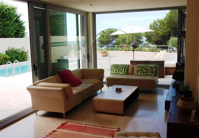 Villa in La Herradura - Stunning 6 bed villa with stunning viws and private pool