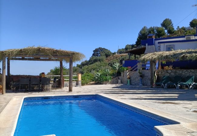 Villa in La Herradura - Charming 2 bed Villa with private pool and stunning views