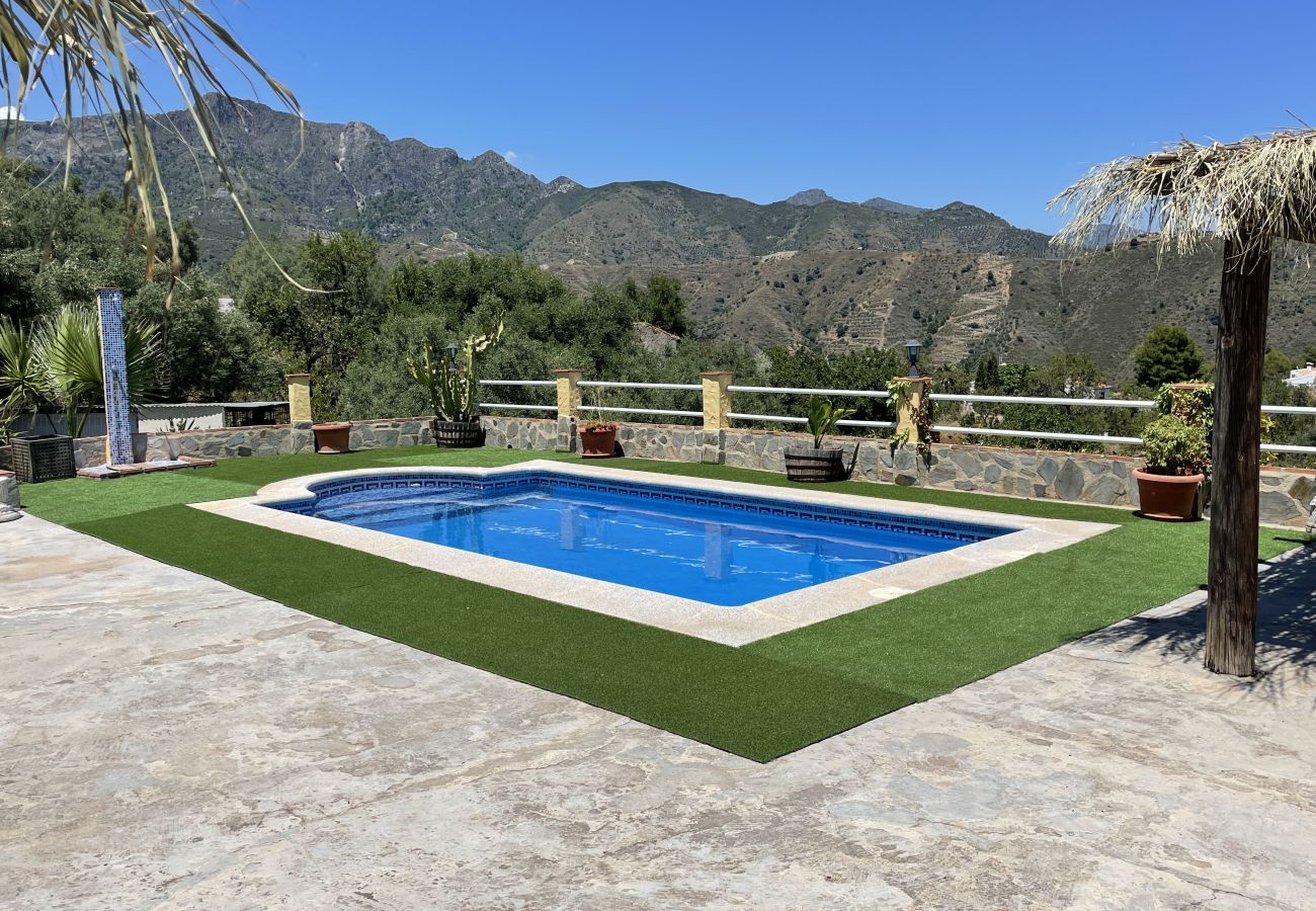 Villa in La Herradura - Charming 2 bed Villa with private pool and stunning views