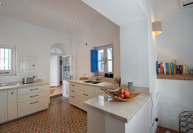 Villa in Almuñecar - Amazing 6 bed villa with private pool and views Villa in Almuñecar - Amazing 6 bed villa with private pool and views