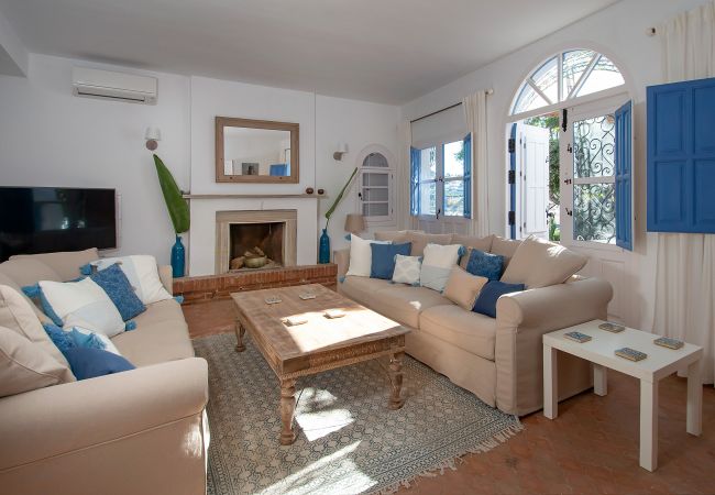Villa in Almuñecar - Amazing 6 bed villa with private pool and views Villa in Almuñecar - Amazing 6 bed villa with private pool and views