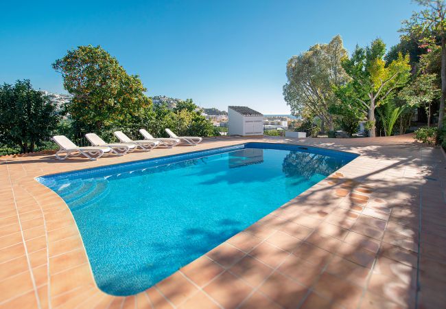 Villa/Dettached house in Almuñecar - Amazing 6 bed villa with private pool and views