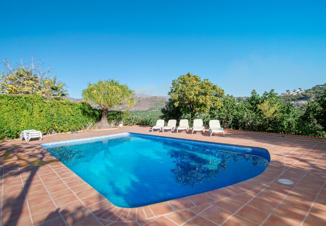 Villa in Almuñecar - Amazing 6 bed villa with private pool and views