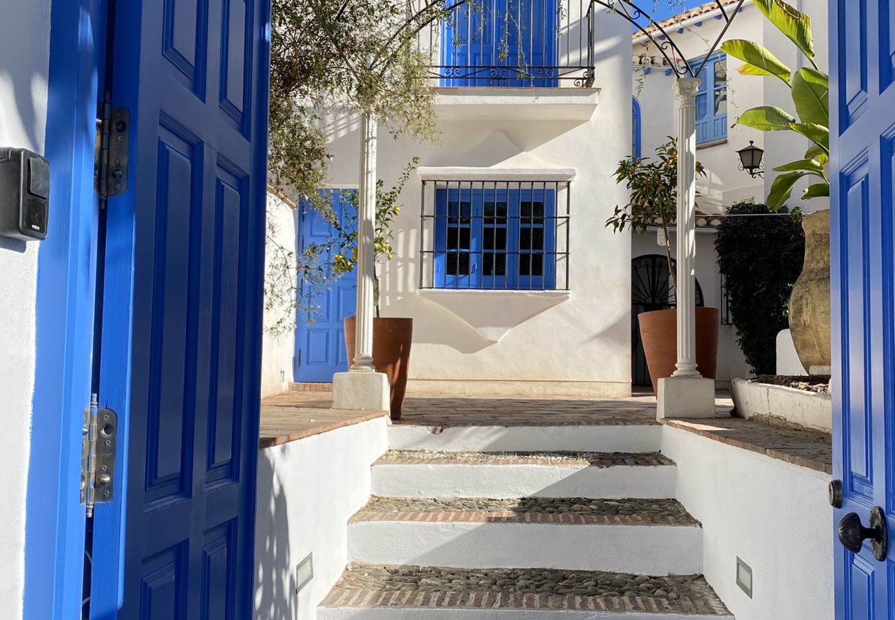 Villa in Almuñecar - Amazing 6 bed villa with private pool and views