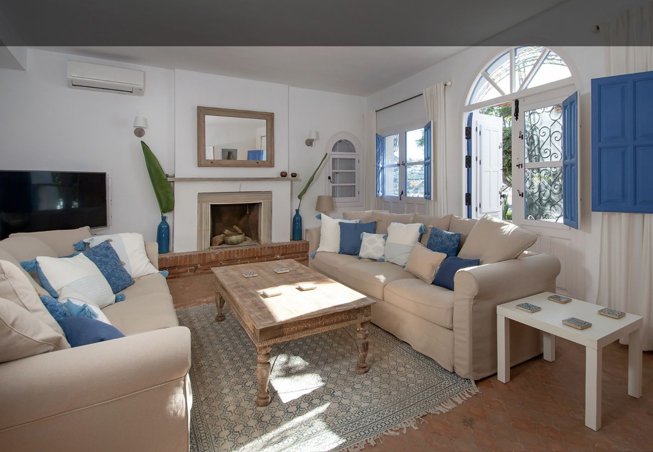 Villa in Almuñecar - Amazing 6 bed villa with private pool and views