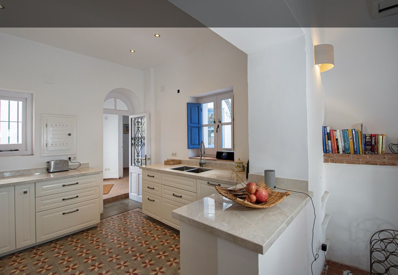 Villa in Almuñecar - Amazing 6 bed villa with private pool and views