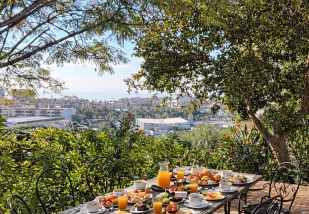 Villa in Almuñecar - Amazing 6 bed villa with private pool and views