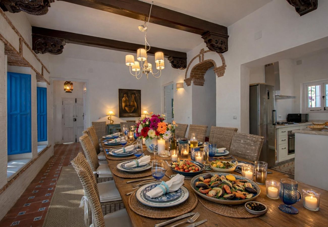 Villa in Almuñecar - Amazing 6 bed villa with private pool and views