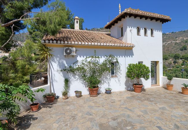 Villa in La Herradura - Casa Calabaza Villa in La Herradura - Casa Calabaza