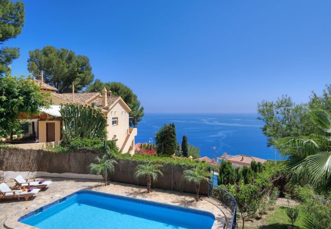 Villa in La Herradura - Casa Calabaza Villa in La Herradura - Casa Calabaza