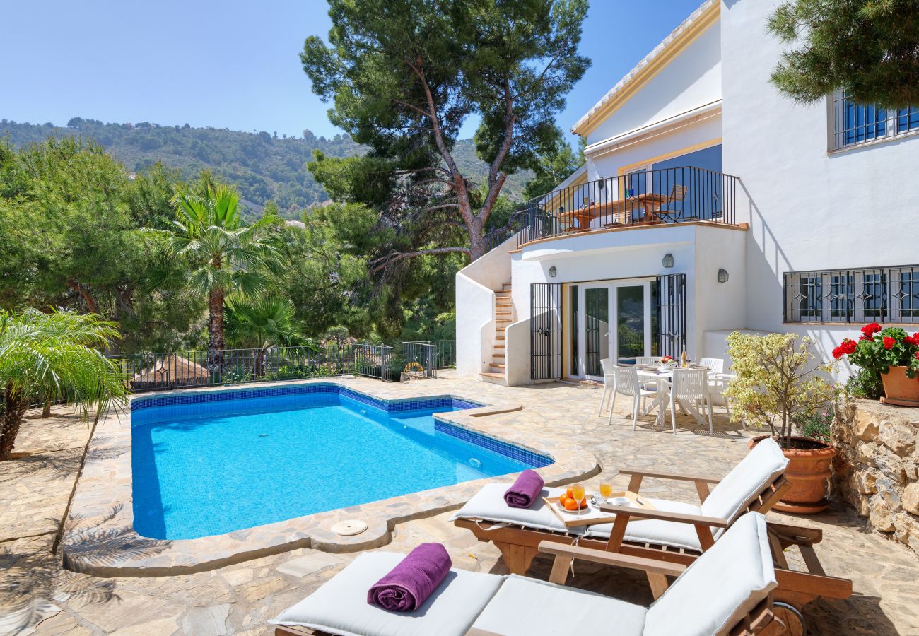 Villa in La Herradura - Casa Calabaza