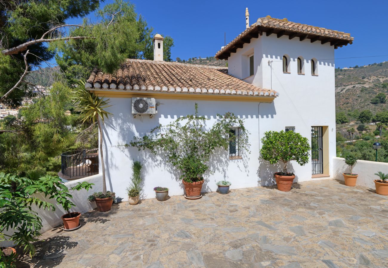 Villa in La Herradura - Casa Calabaza