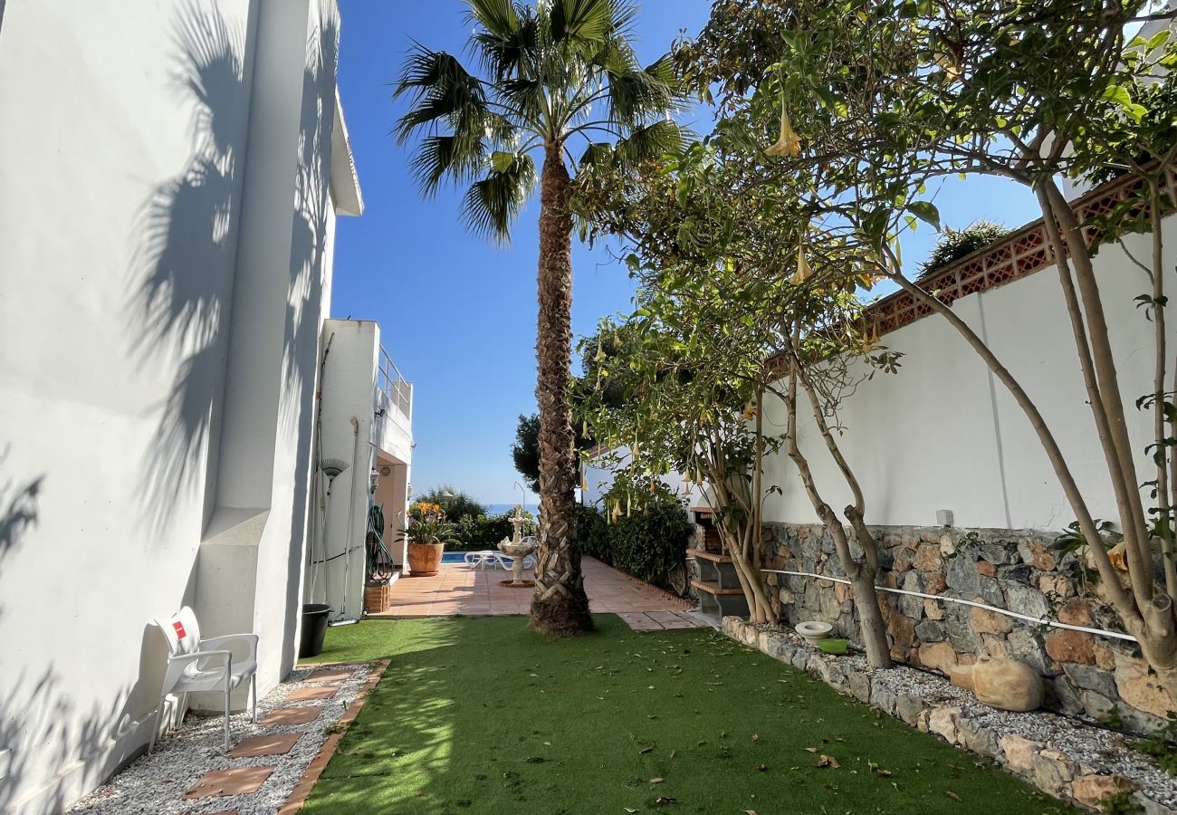 Villa in La Herradura - Marina Azul