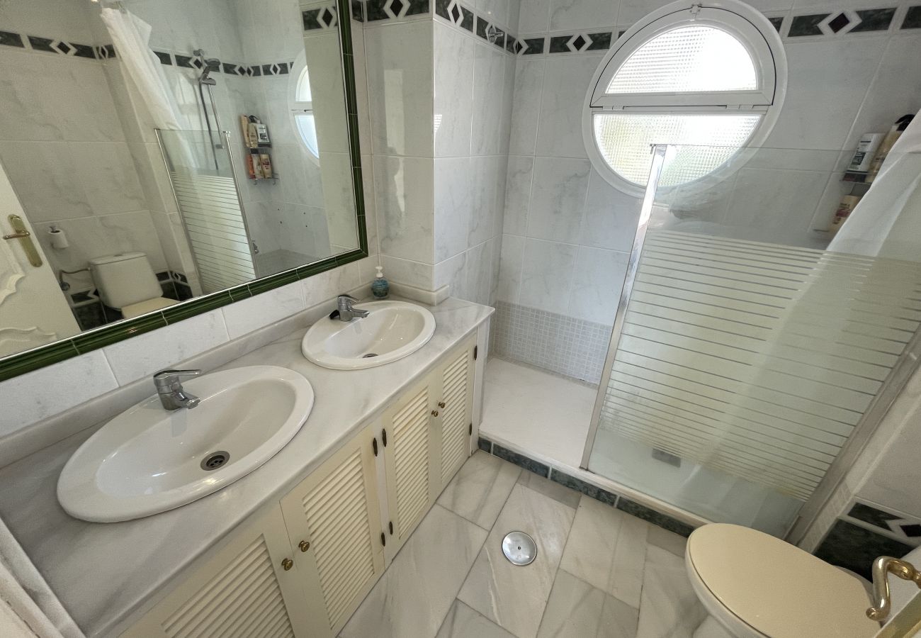 Villa in La Herradura - Marina Azul