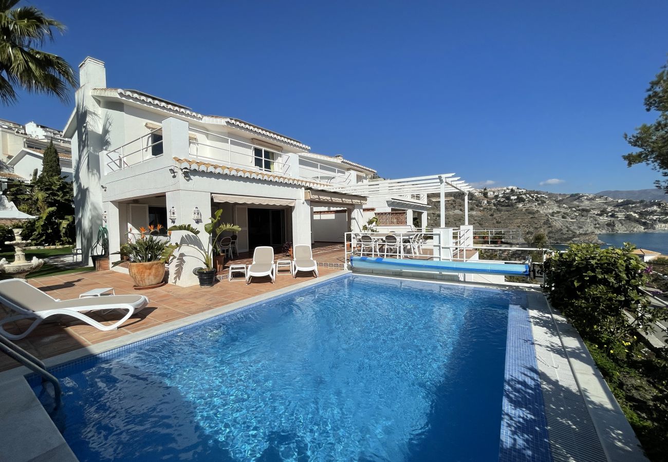 Villa in La Herradura - Marina Azul