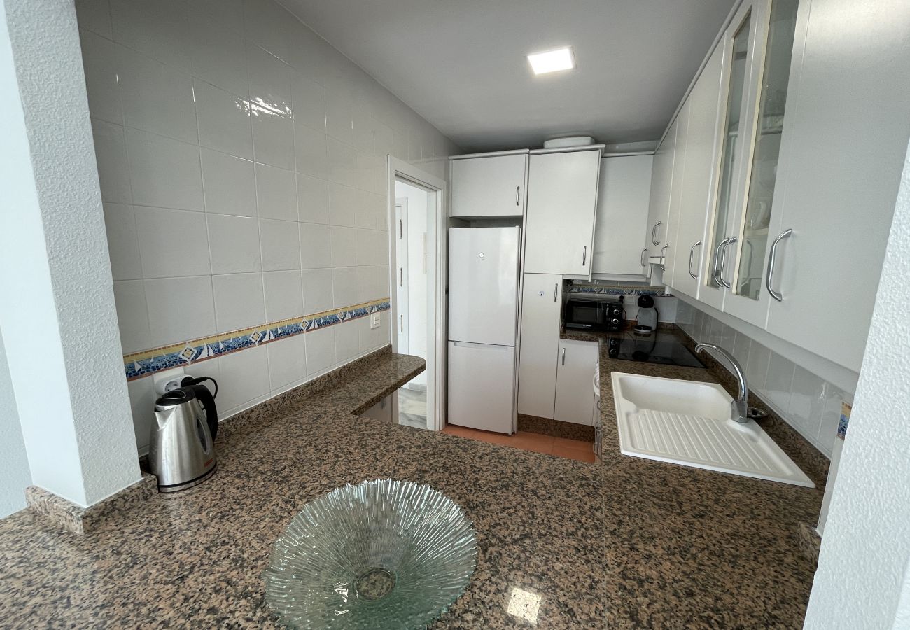 Apartment in La Herradura - South facing apartment, 7 mins walk from beach