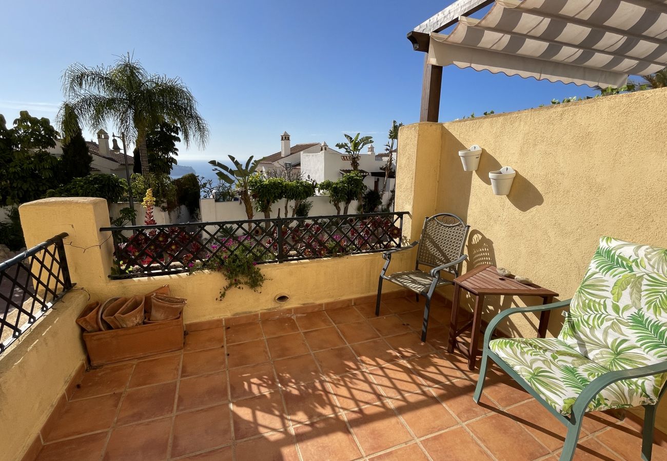 House in La Herradura - Lovely three bedroom house with communal pool and views
